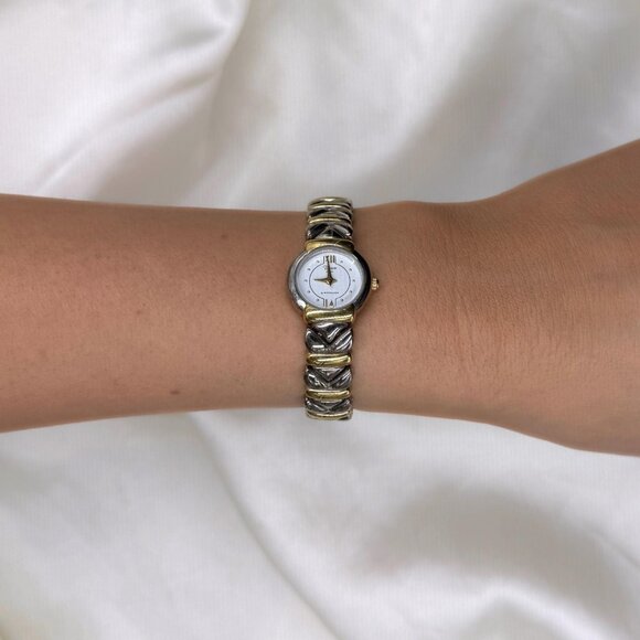 Vintage 90s Two Tone Watch Dainty Bracelet Classic Feminine Old Money Aesthetic - Picture 2 of 6